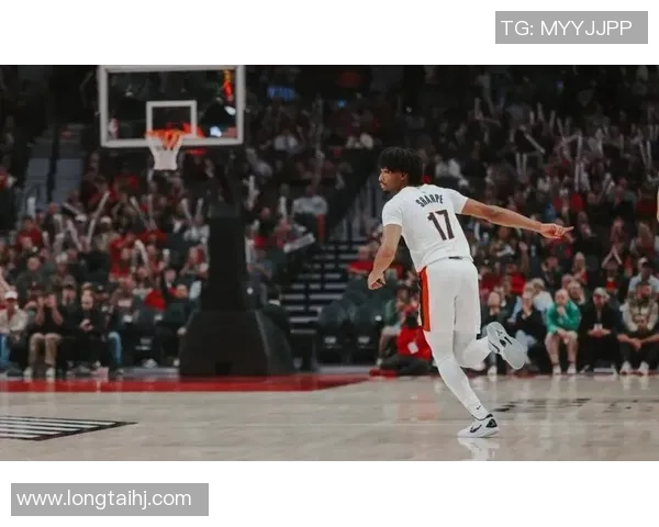 开拓者官宣提前续约谢顿夏普四年九千万打造重建核心新篇章