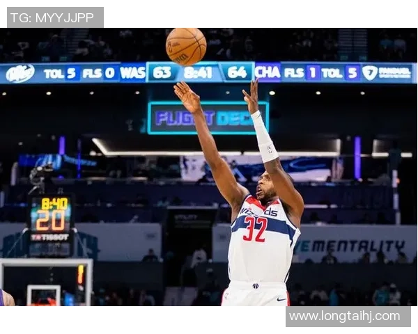 米德尔顿状态低迷半场六投全失仅靠罚球拿三分雄鹿核心光环不再